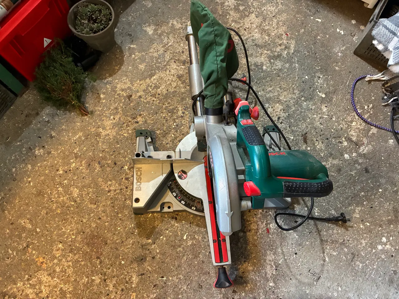 Billede 4 - Kap-/geringssav Pcm 8 S BOSCH