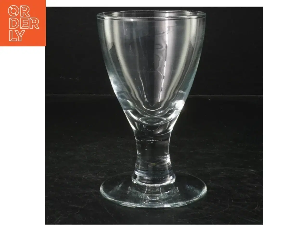 Billede 1 - Glas på fod, stort (str. 16x10 cm)