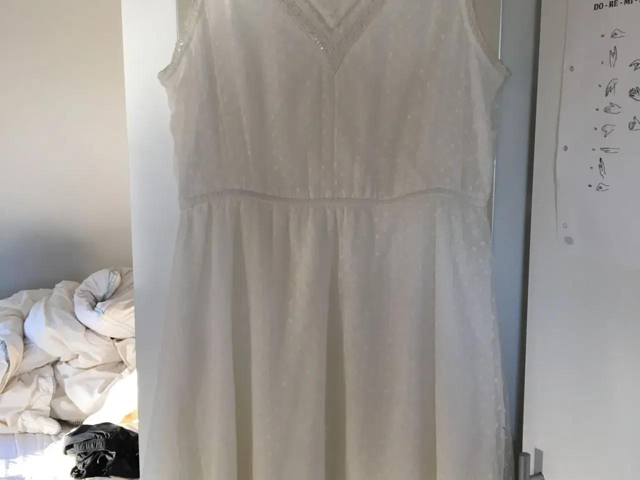 Billede 1 - Hvid kjole fra Vero Moda