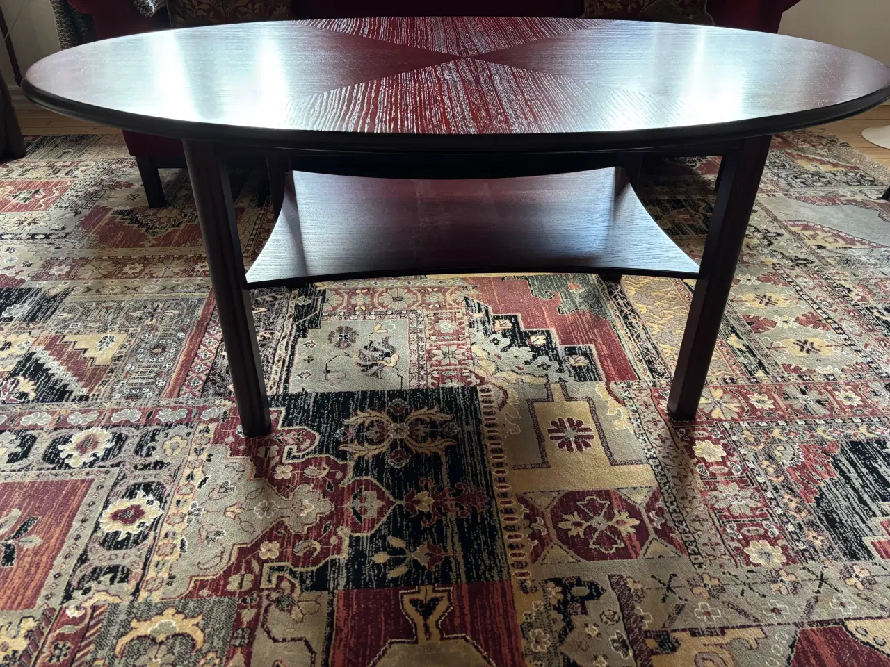 Billede 1 - Ovalt mahogni sofabord med hylde sælges