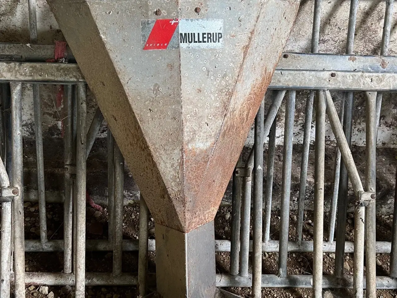 Billede 1 - Foderautomat Mullerup