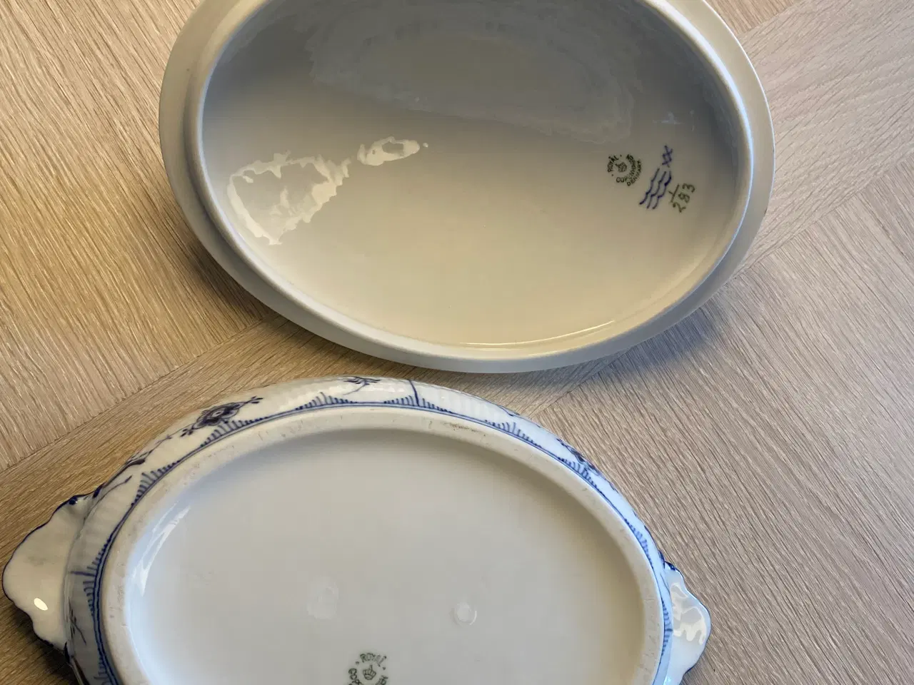 Billede 3 - Musselmalet riflet - Royal Copenhagen lågterrin