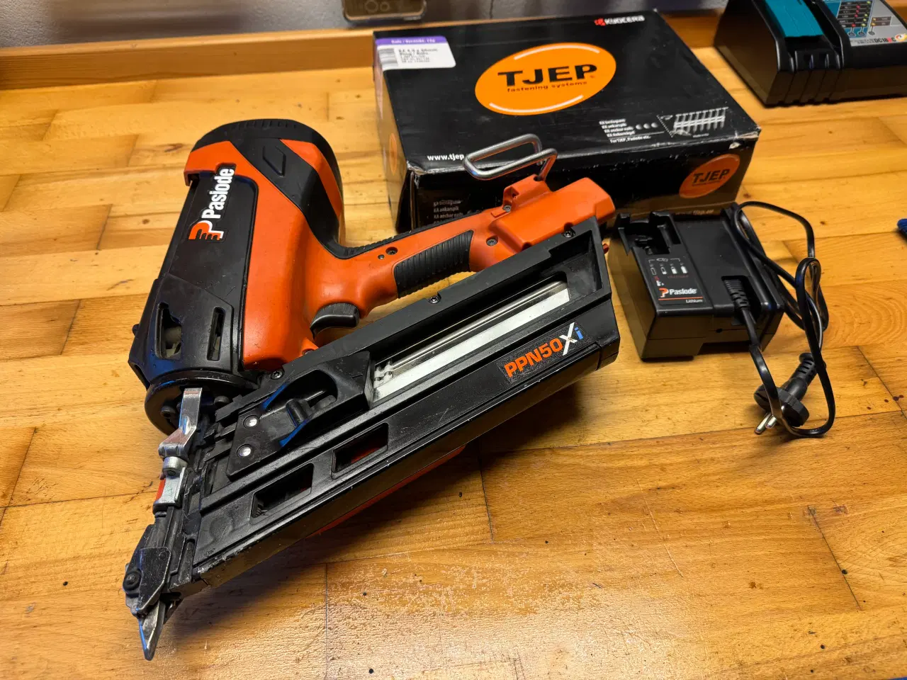 Billede 2 - Paslode PPN50Xi gas beslagsømpistol inkl. søm