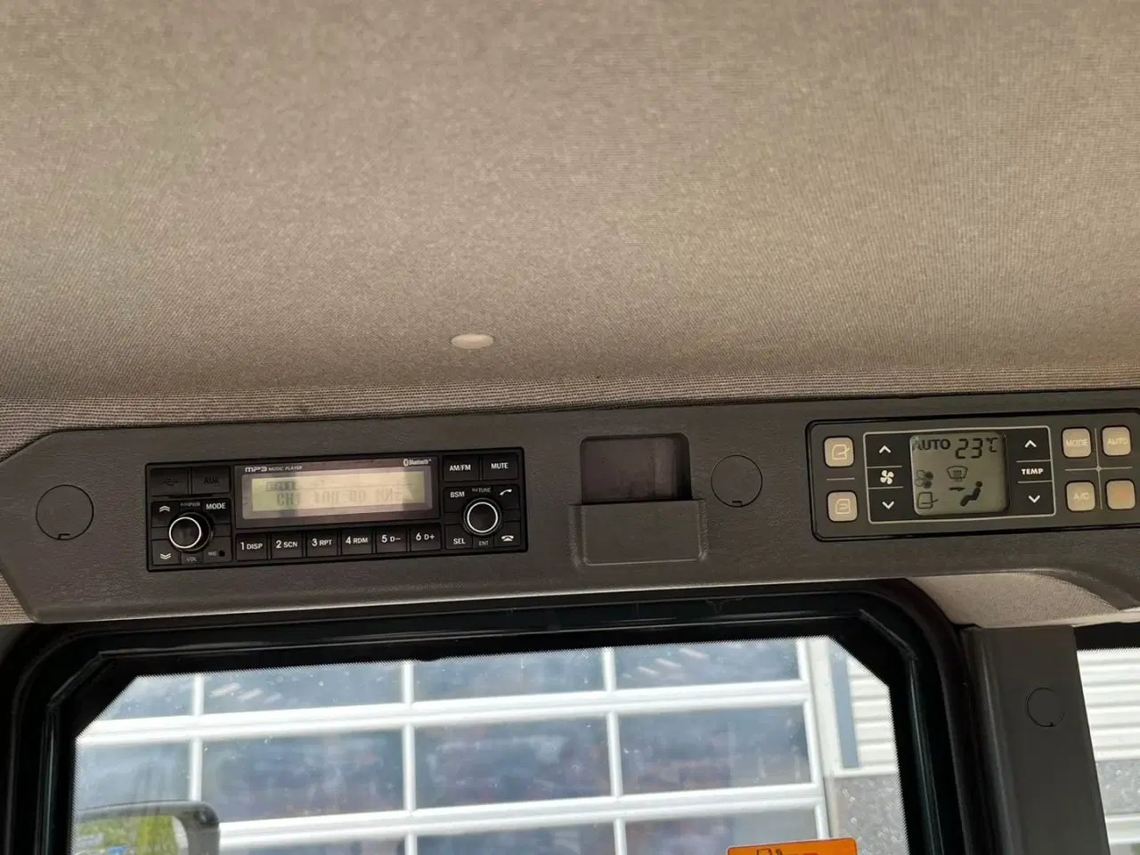 Billede 13 - Hyundai 757-9A XTD med lan-arm. En-ejeres maskine med Lock-UP.