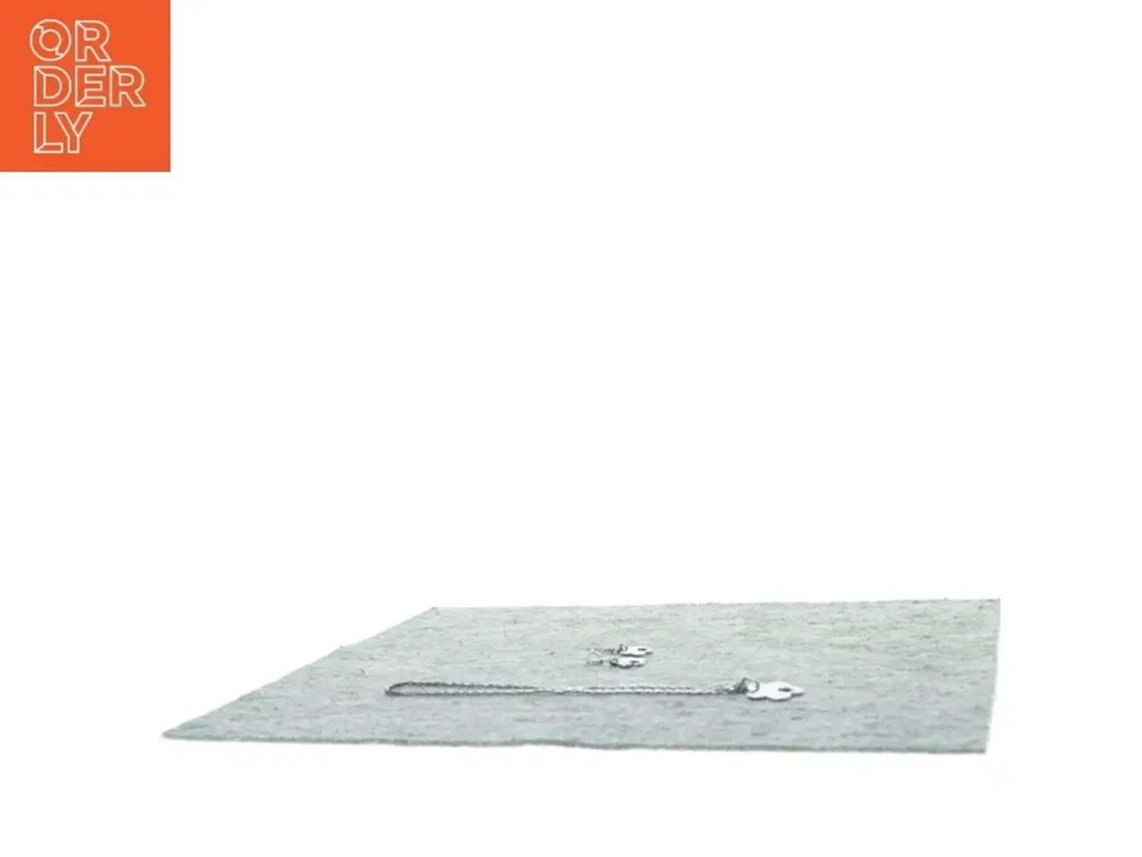 Billede 3 - Halskæde og øreringe (str. 25 cm)