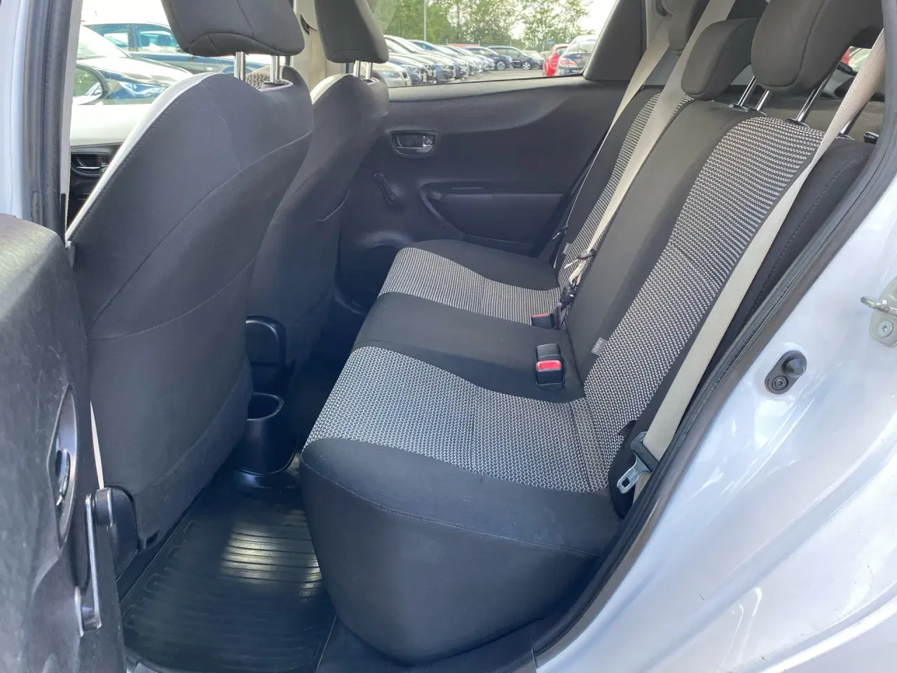 Billede 5 - Toyota Yaris 1,3 VVT-I Trend 99HK 5d 6g