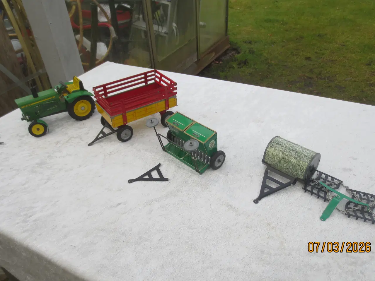 Billede 11 - 1 stk Retro Model Traktor John Deere 3120 