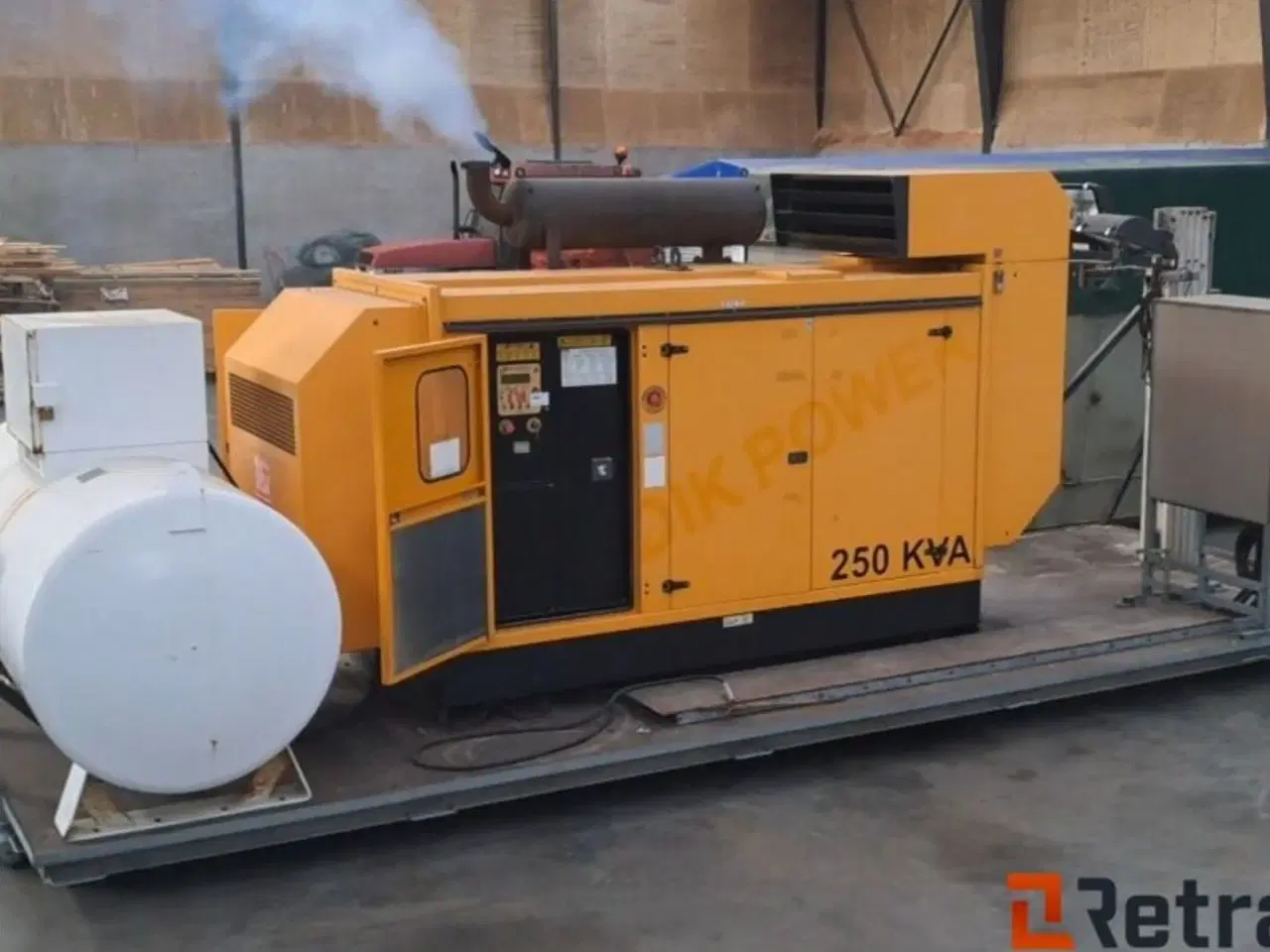 Billede 1 - Visa 250 KVA Komplet mobilt 250 KVA generator anlæg på lad med 2700L tank og byggetavle