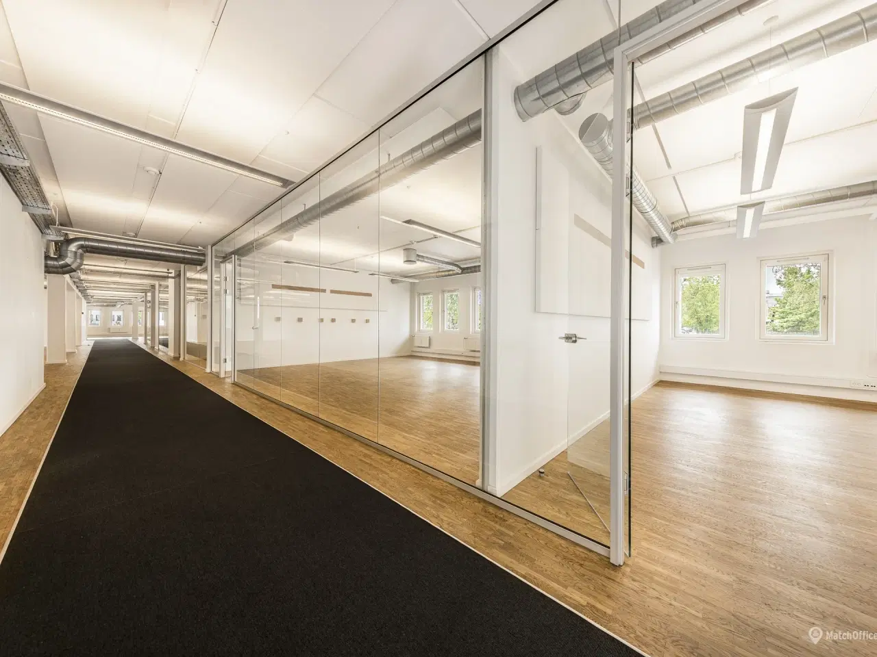 Billede 2 - 1.135 m² kontor centralt i Søborgs erhvervskvarter