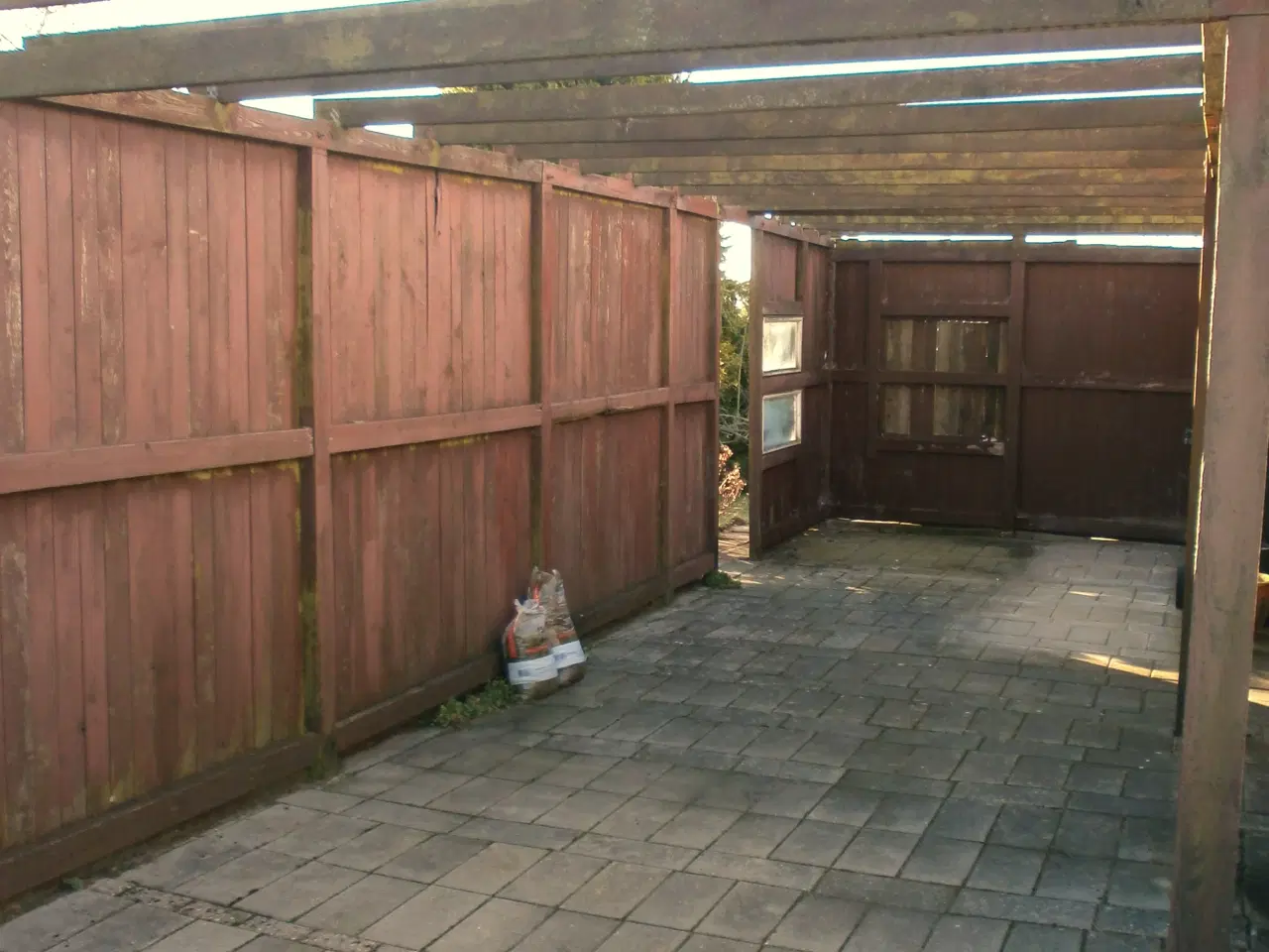 Billede 1 - TRÆVERK af ikke opført Carport.