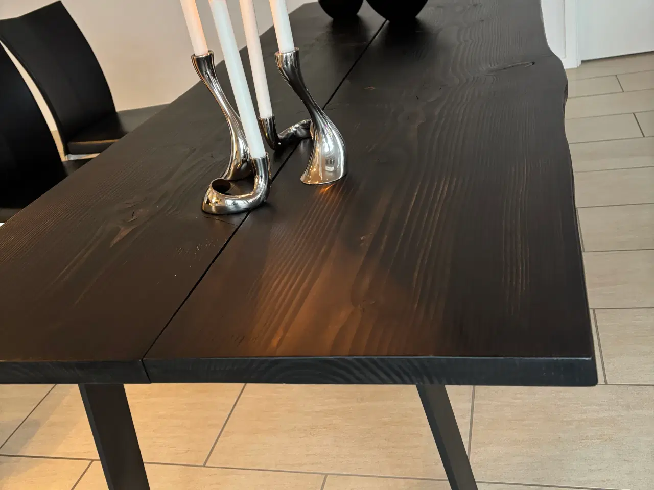 Billede 3 - Hesselholm plankebord med 6 stole