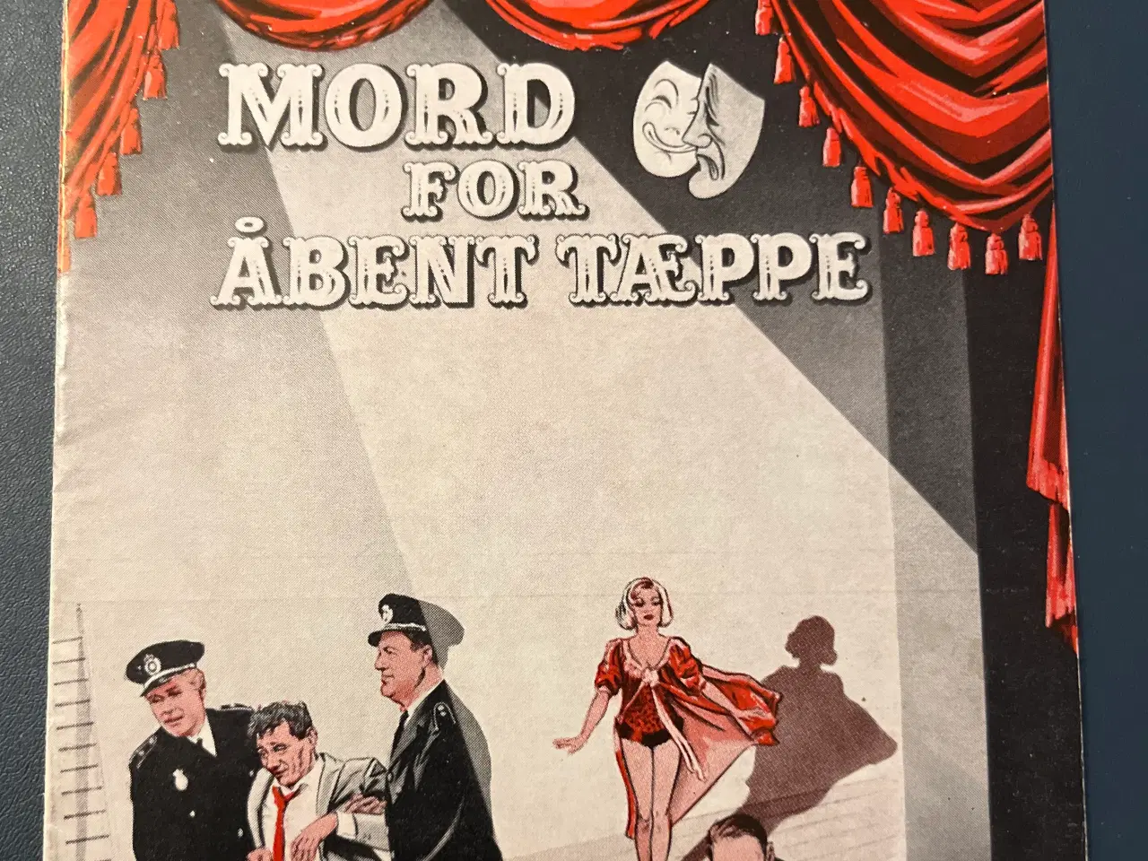 Billede 1 - Mor for åbent tæppe