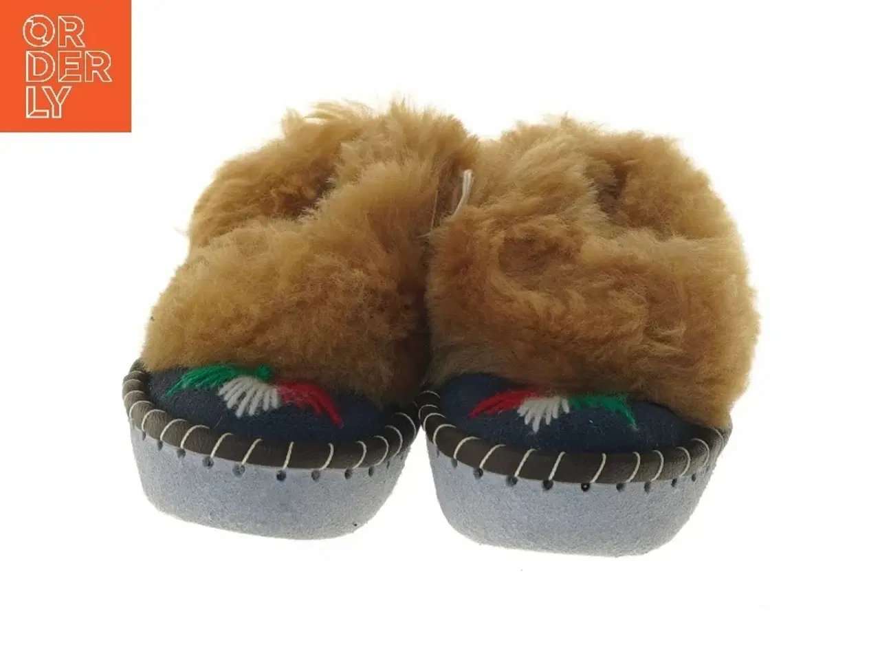 Billede 5 - Børnesutsko med pels (str. 27 )