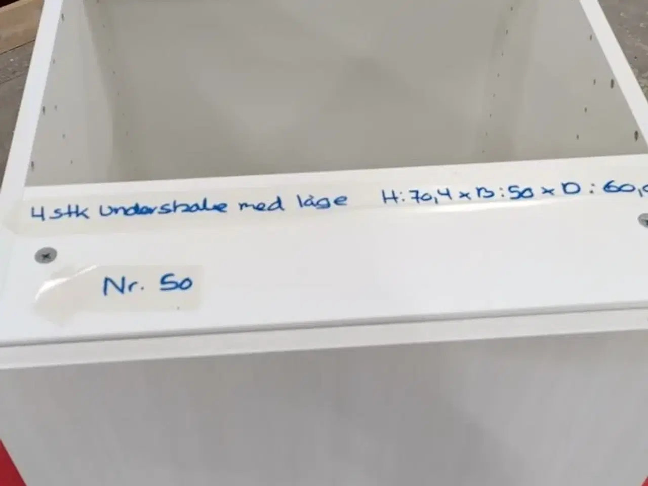 Billede 1 - 4 stk. usamlet underskabe H: 70,4 x B: 50 x D: 60,0 med låge og 4 hylder