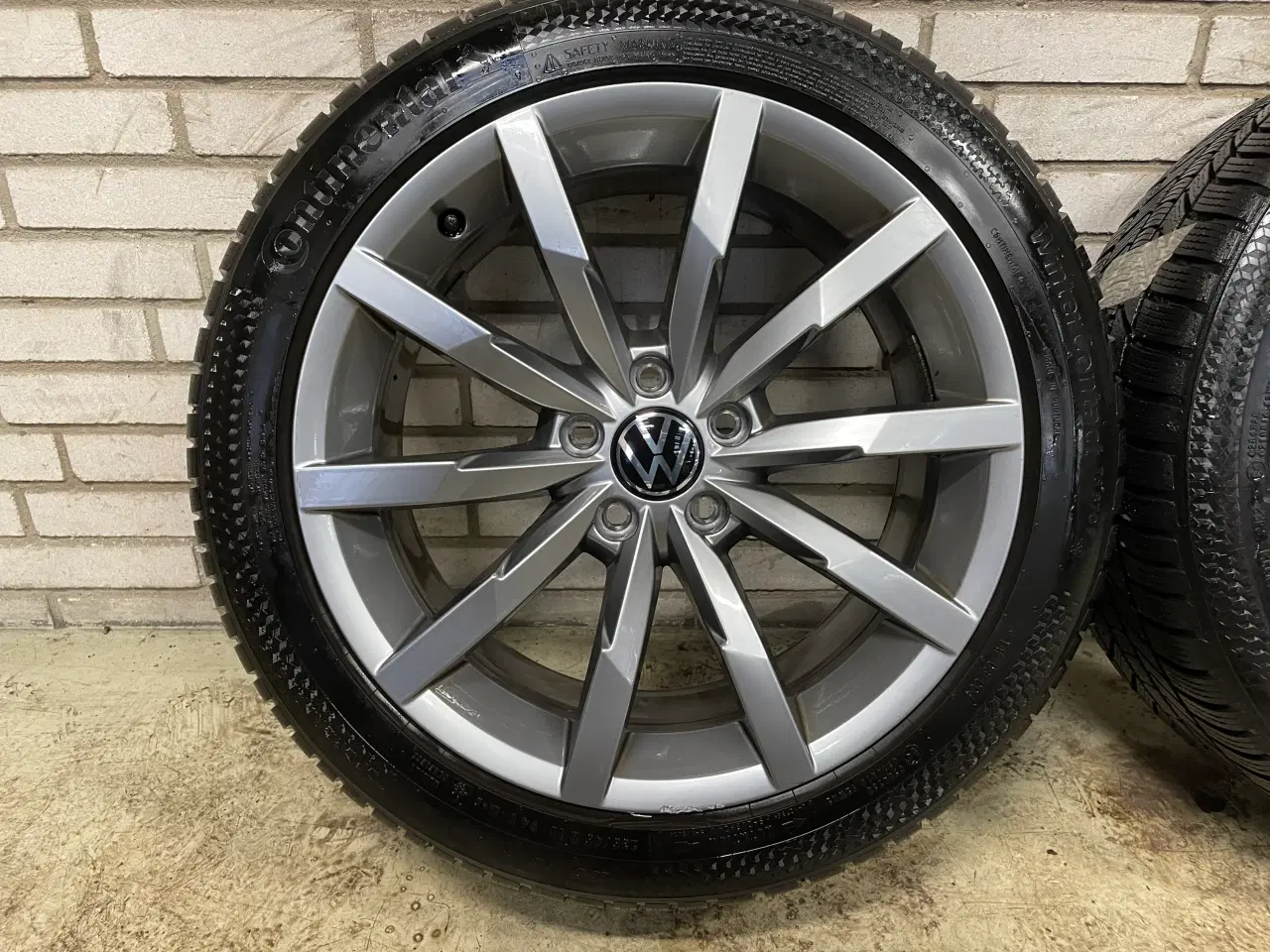 Billede 3 - 18 VW Passat 235/45r18 Ref.238 vinter