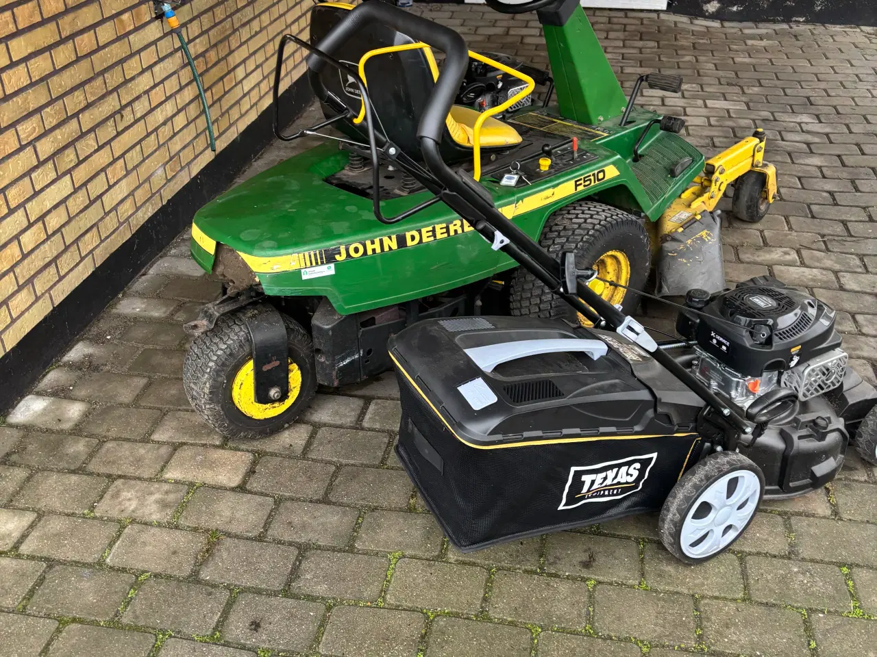 Billede 3 - 1 havetraktor og 2 plæneklippere sælges 