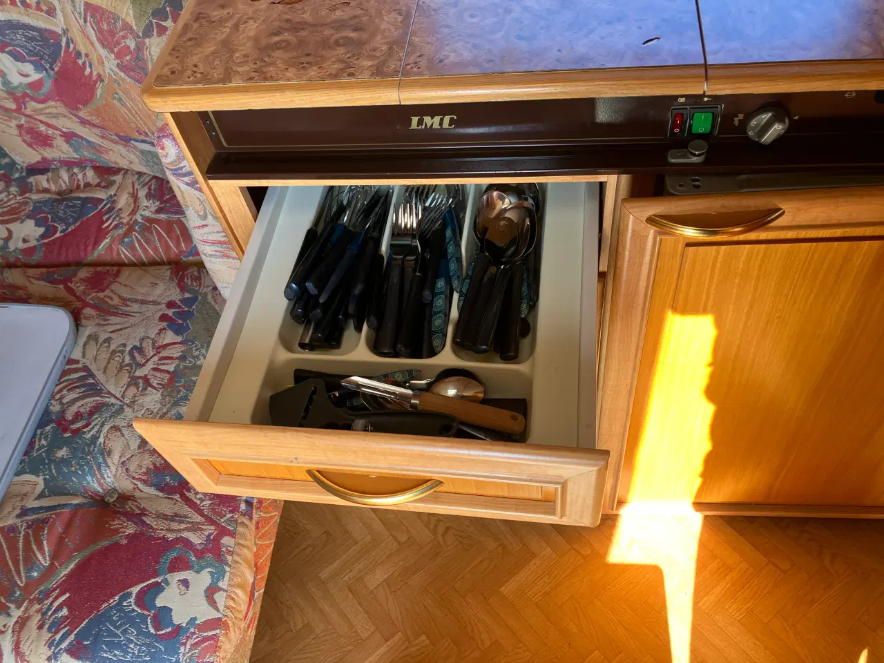 Billede 11 - Campingvogn med udstyr