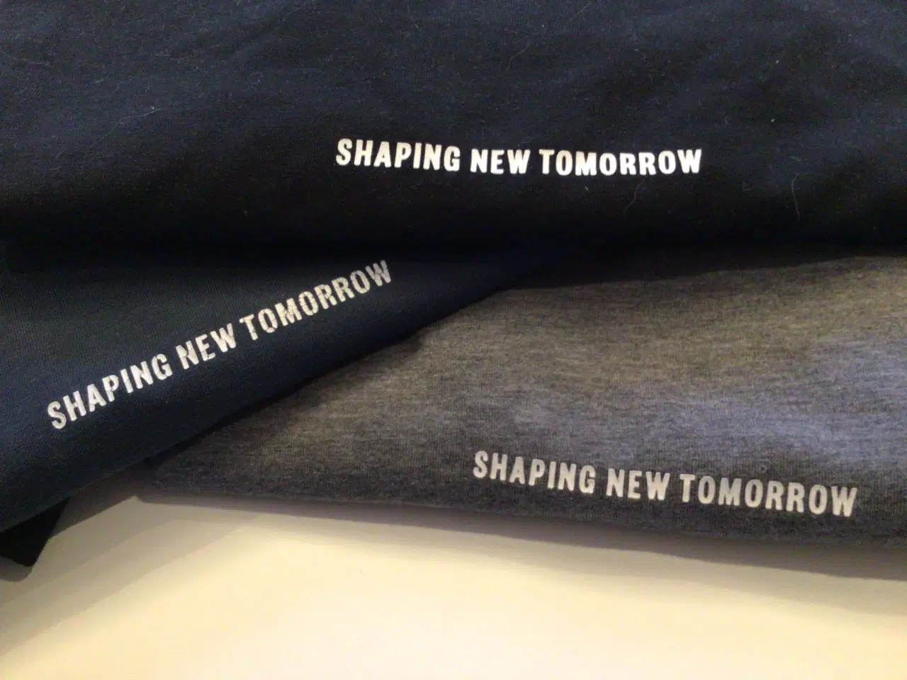 Billede 1 - Shaping new tomorrow T-shirt
