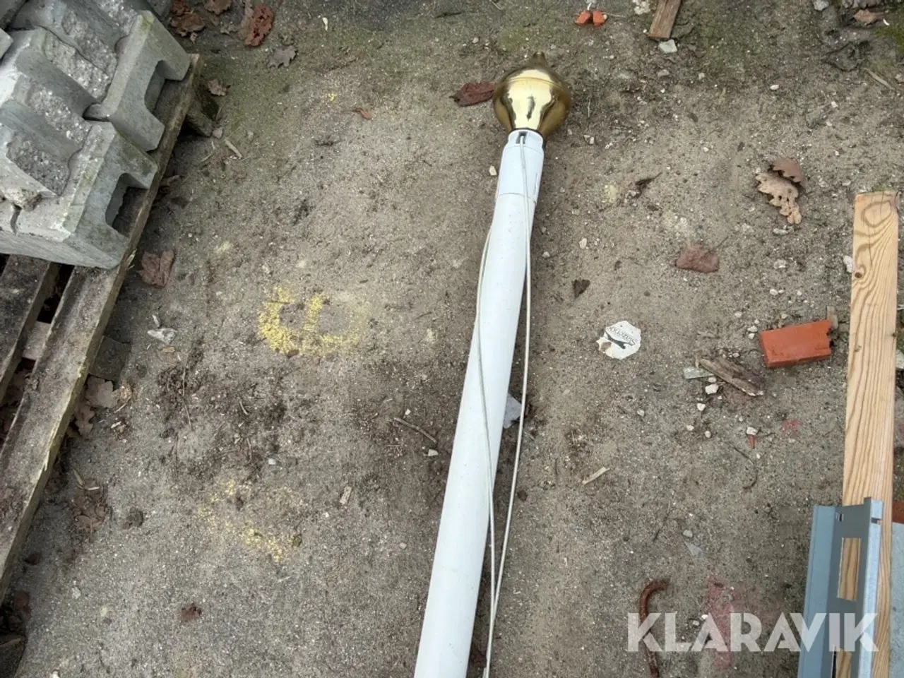 Billede 1 - Flagstænger med beton blok fod 2 styk