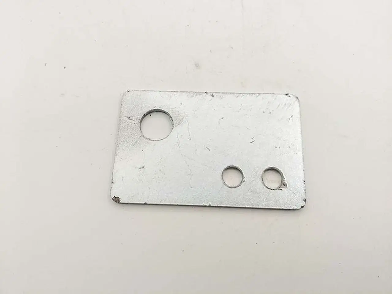 Billede 1 - Fladt beslag til lukkebeslag GA318