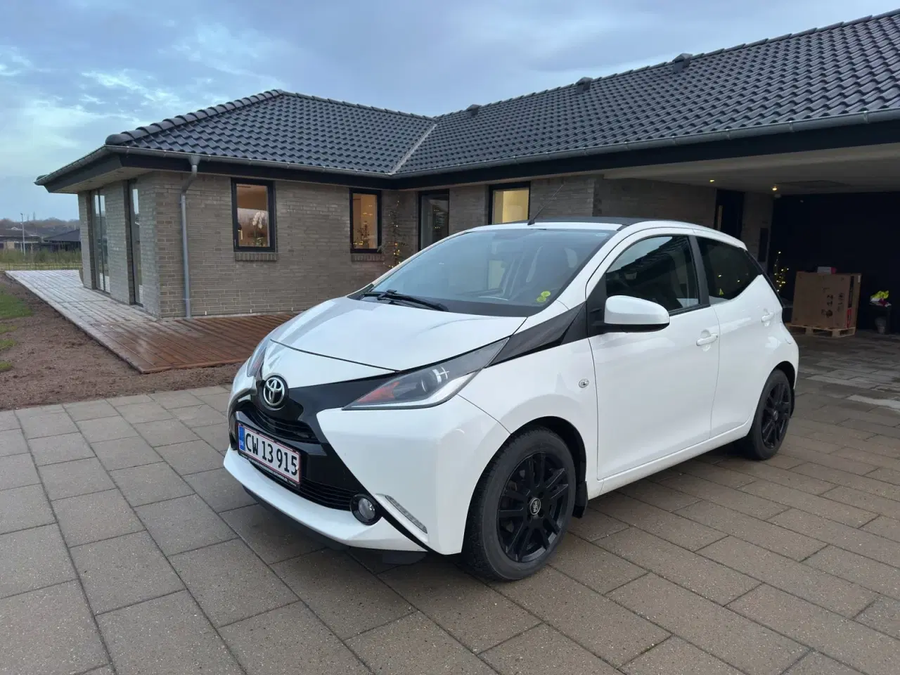 Billede 1 - Toyota Aygo 1,0 VVT-i x-wave Sky