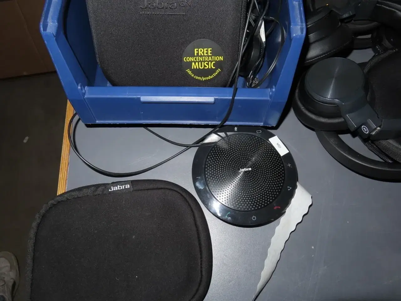 Billede 3 - Kasse med blandede headsets, bl.a. JABRA
