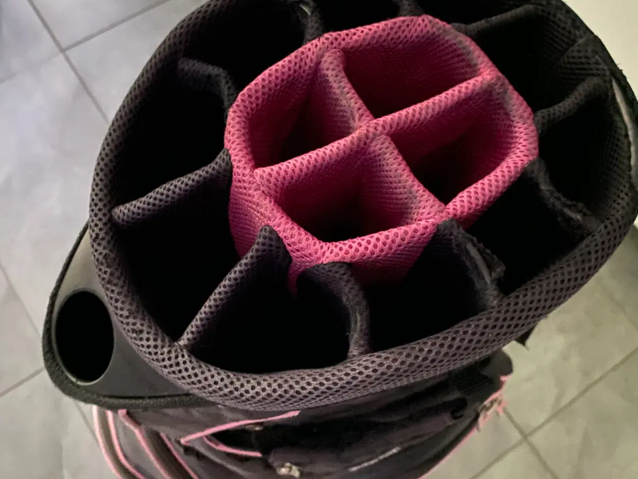 Billede 3 - Pink Ribbon golftaske 