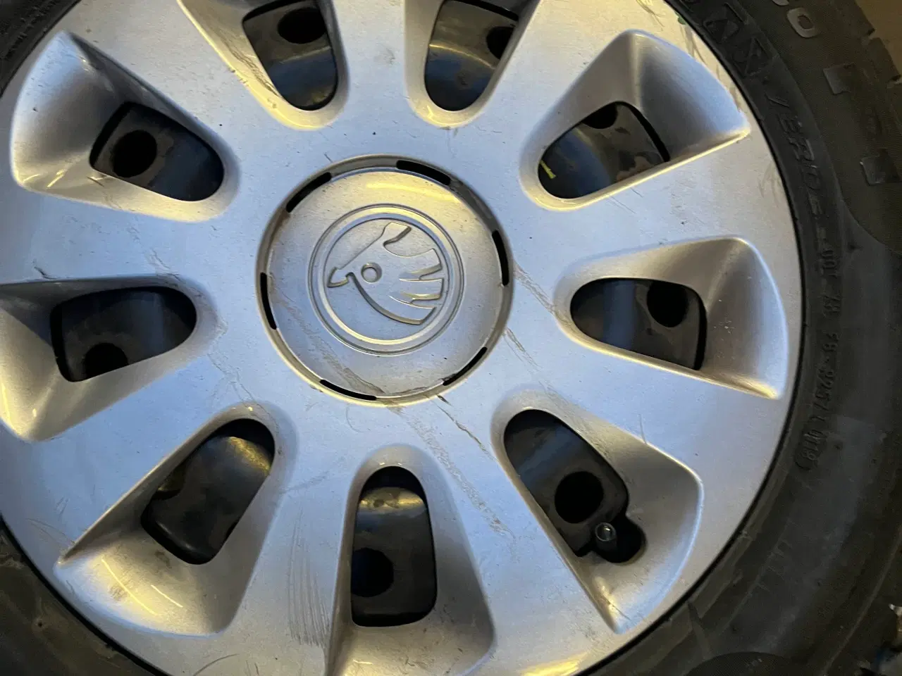 Billede 2 - Sommerhjul Skoda  Citigo