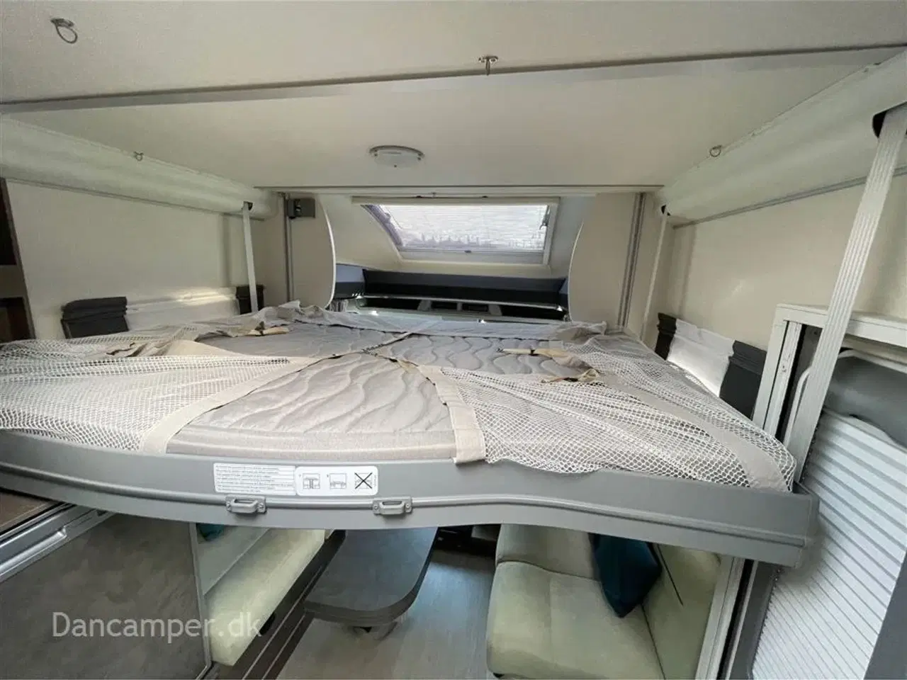Billede 37 - 2019 - Chausson Titanium 767    Enkeltsenge, lounge-indretning, 170Hk Ford, AUT - Lihium Super B bodelsbatteri, Solceller, Michelin helårsdæk.