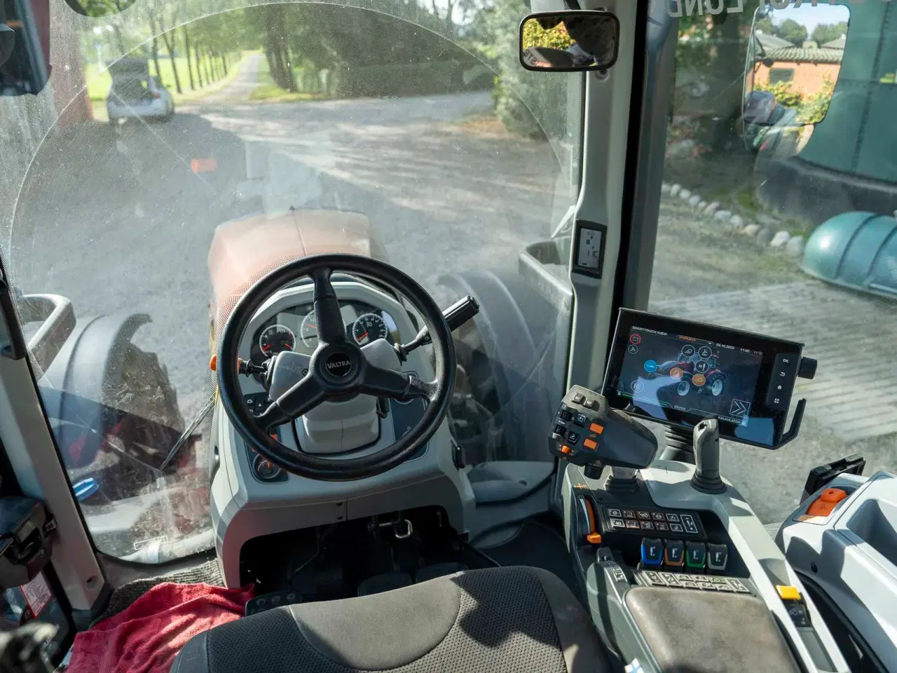 Billede 8 - Valtra T214 med GPS Årgang 2020 - 2960 timer