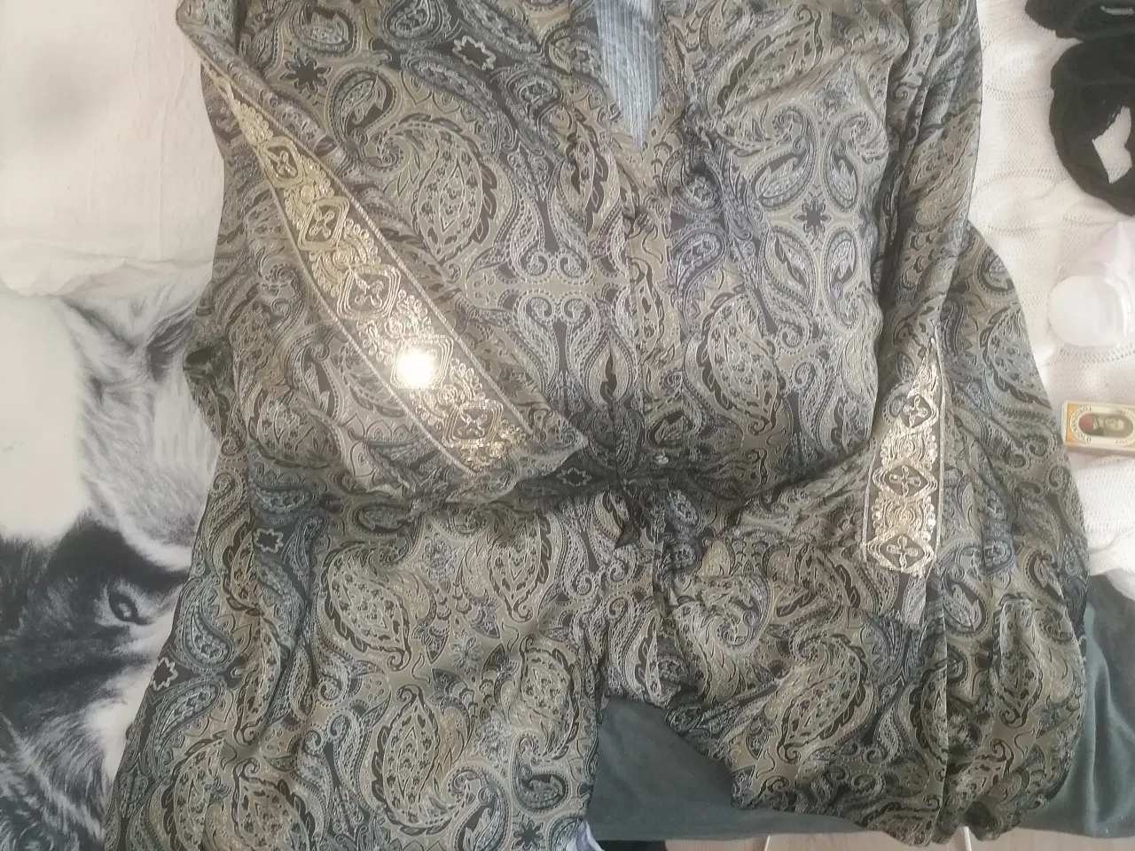 Billede 2 - Helt ny, silke bluse-kjole 