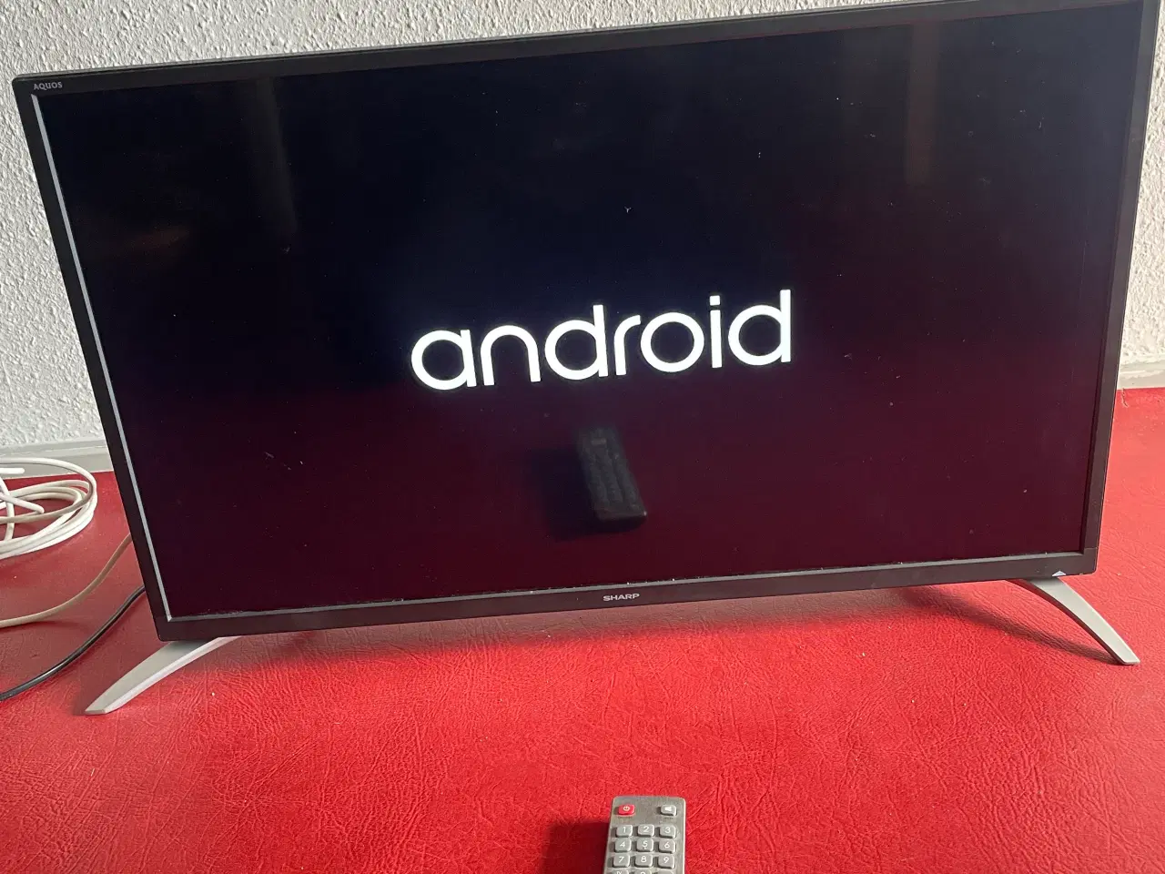 Billede 9 - Smart TV  Sharp 32 tommer,  med  fjernbetjening 