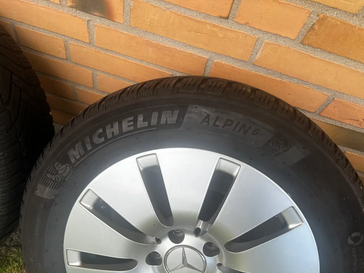 Billede 2 - Mercedes alufælge med vinterdæk 