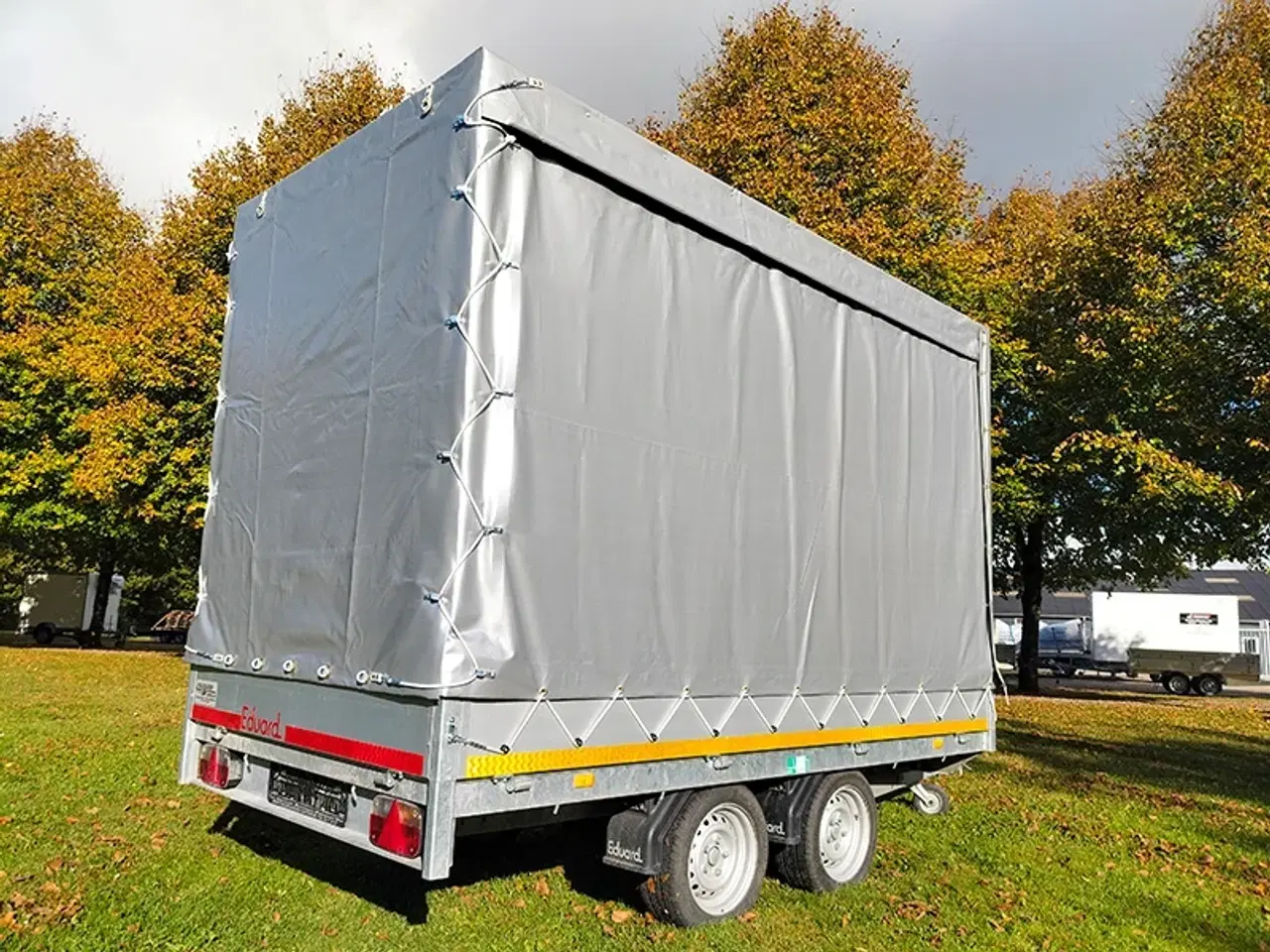Billede 2 - Høj presenning m. gardinsider til Eduard 3116 trailer