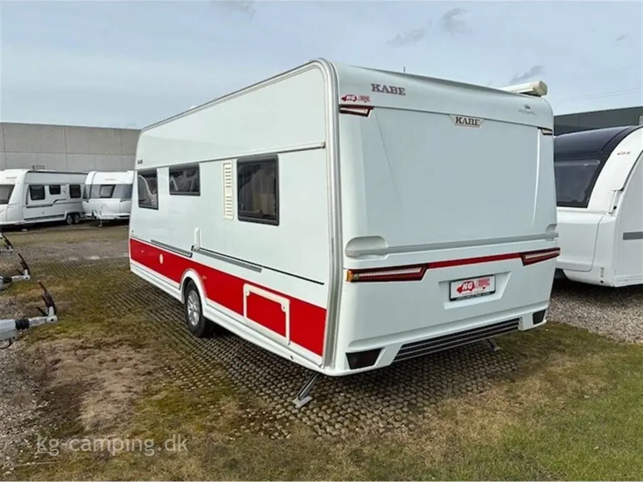 Billede 2 - 2014 - Kabe Royal 520 XL KS   Mindre vintervogn i bred model. Lækker læderstue, Thule 6300 markise og Truma XT mover.
