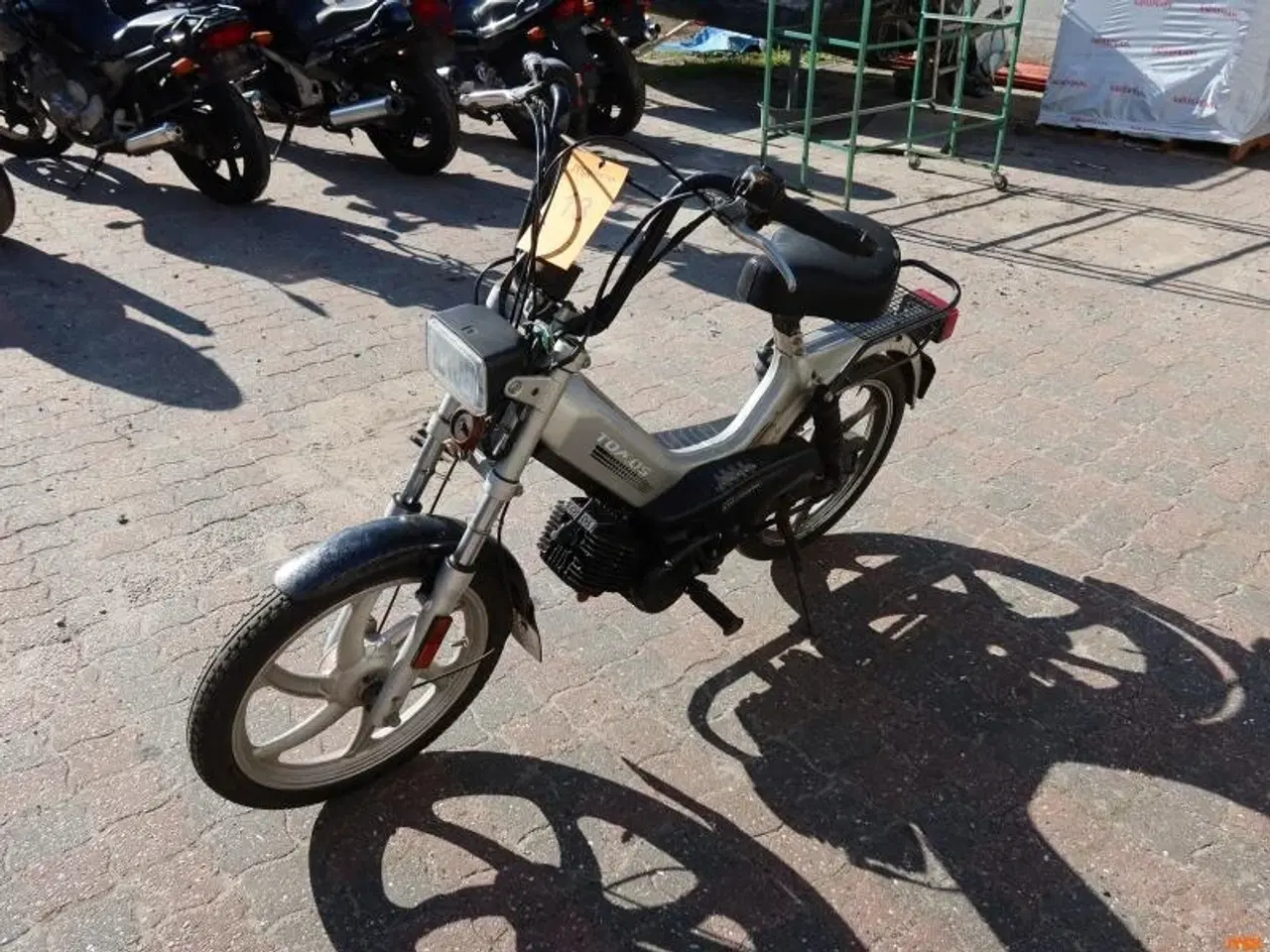Billede 1 - KNALLERT, Tomos