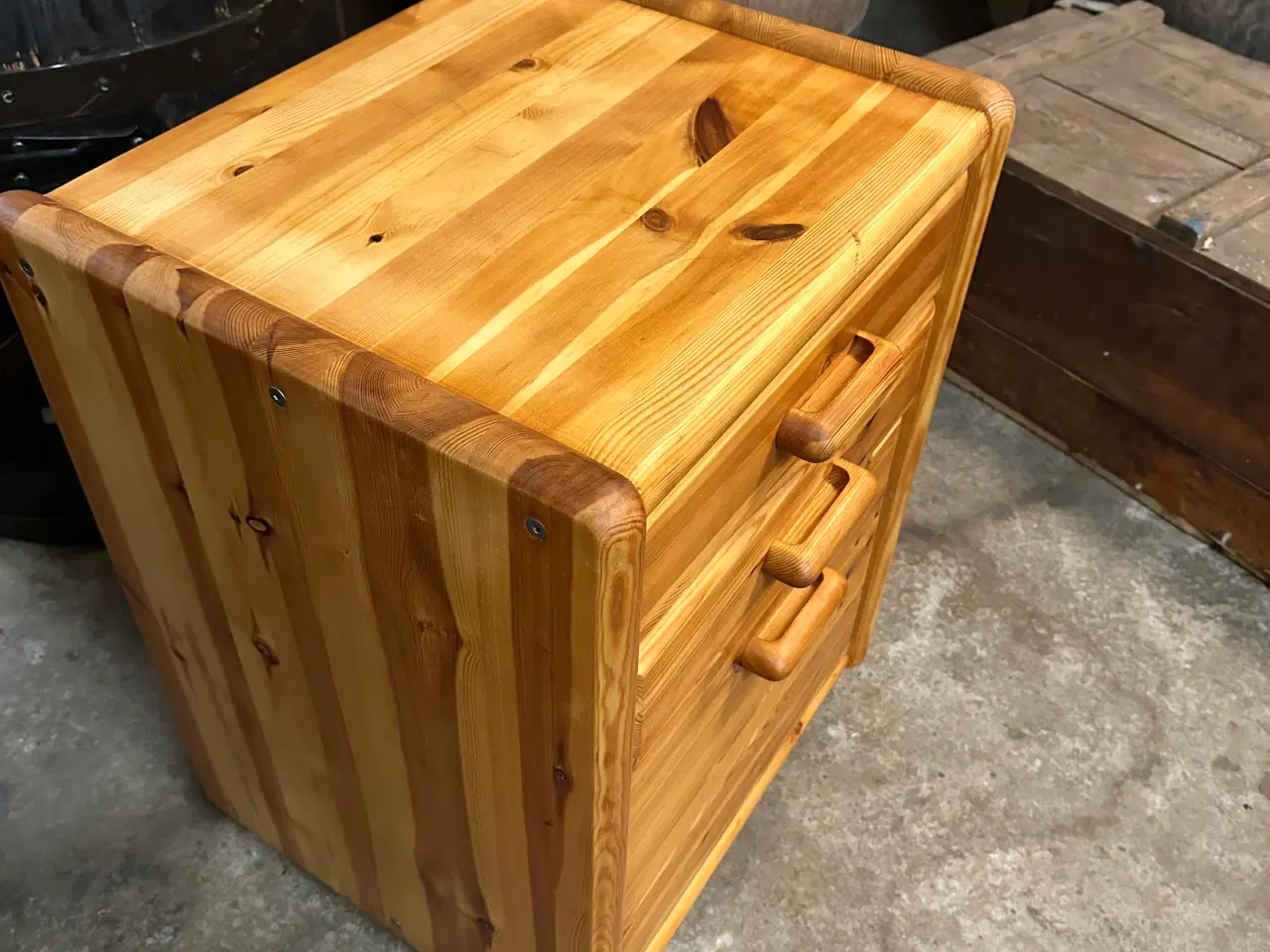 Billede 8 - Kommode i massiv fyrtræ