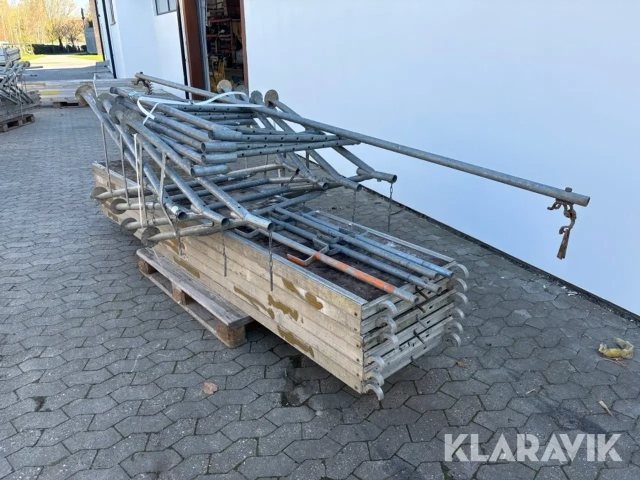 Billede 1 - Stillads Jumbo Stillads - 4 bukke, 6 plader