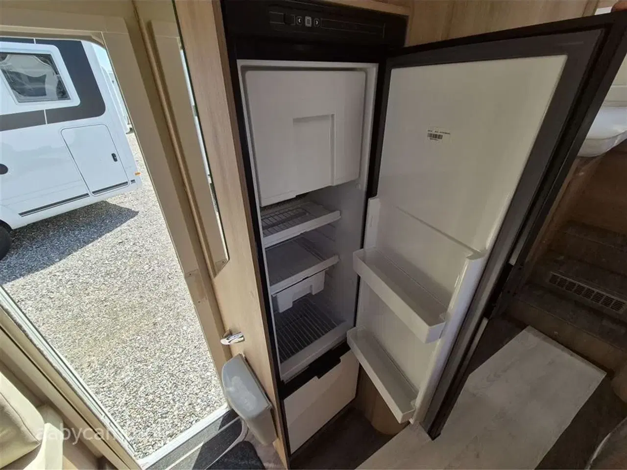 Billede 14 - 2017 - Rollerteam Kronos 284TL   Solcelle. batteri. markise. cykelstativ. Duo-control. Fuld service inkl. tandrem.