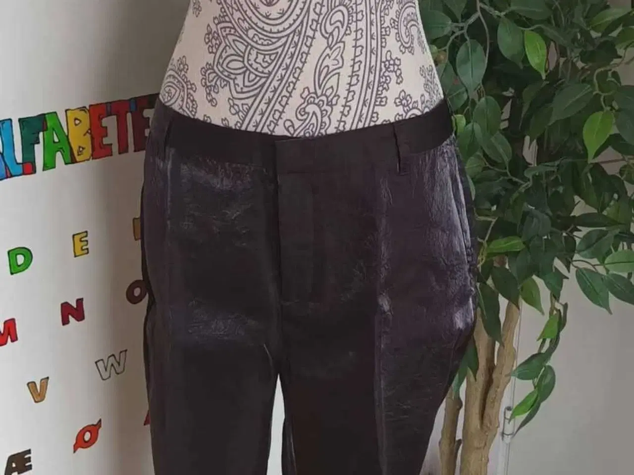 Billede 1 - Bukser. J Lindbergh. 40