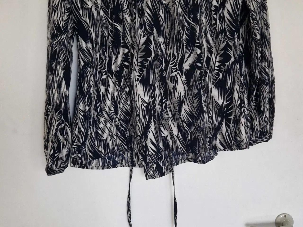 Billede 2 - Cardigan med natur mønster 