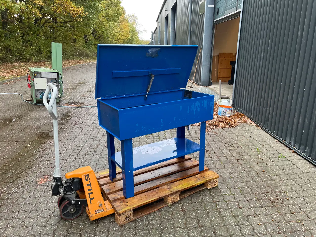 Billede 1 - Rengøring af maskindele - vaskekar