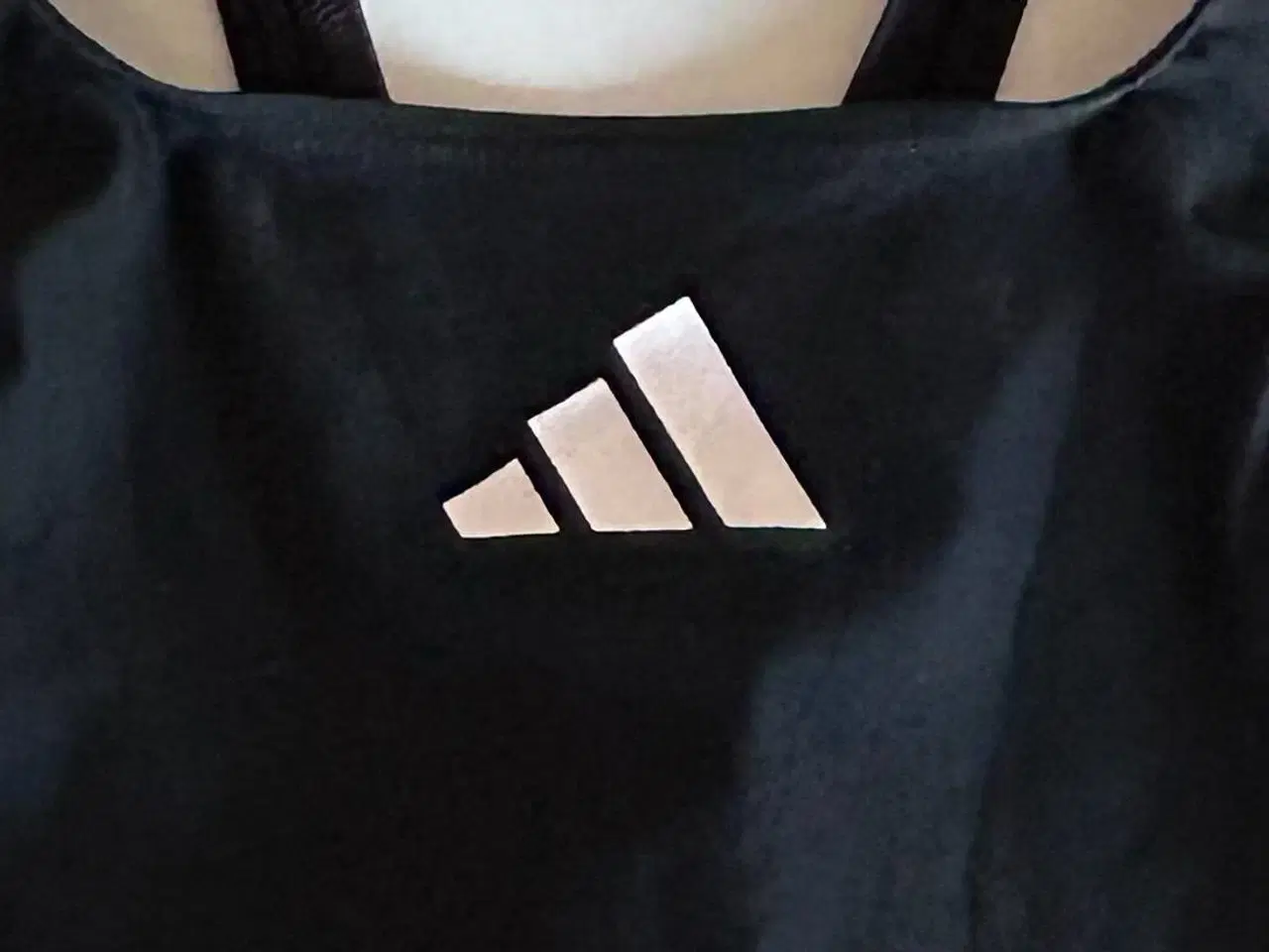 Billede 2 - Adidas Solid Small logo badedragt, str. 152