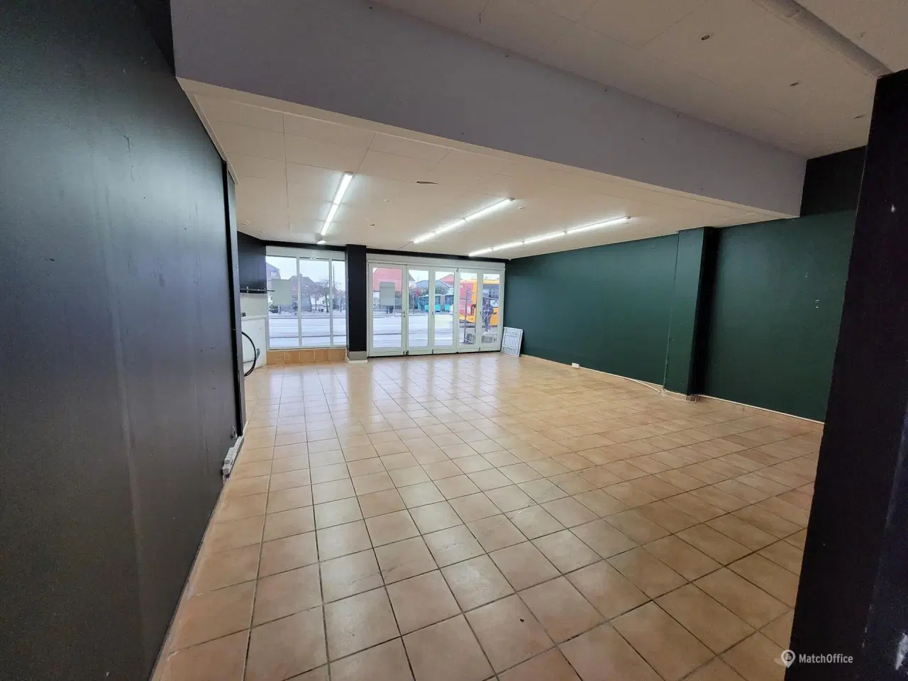 Billede 11 - Husum Torv - Butikslejemål