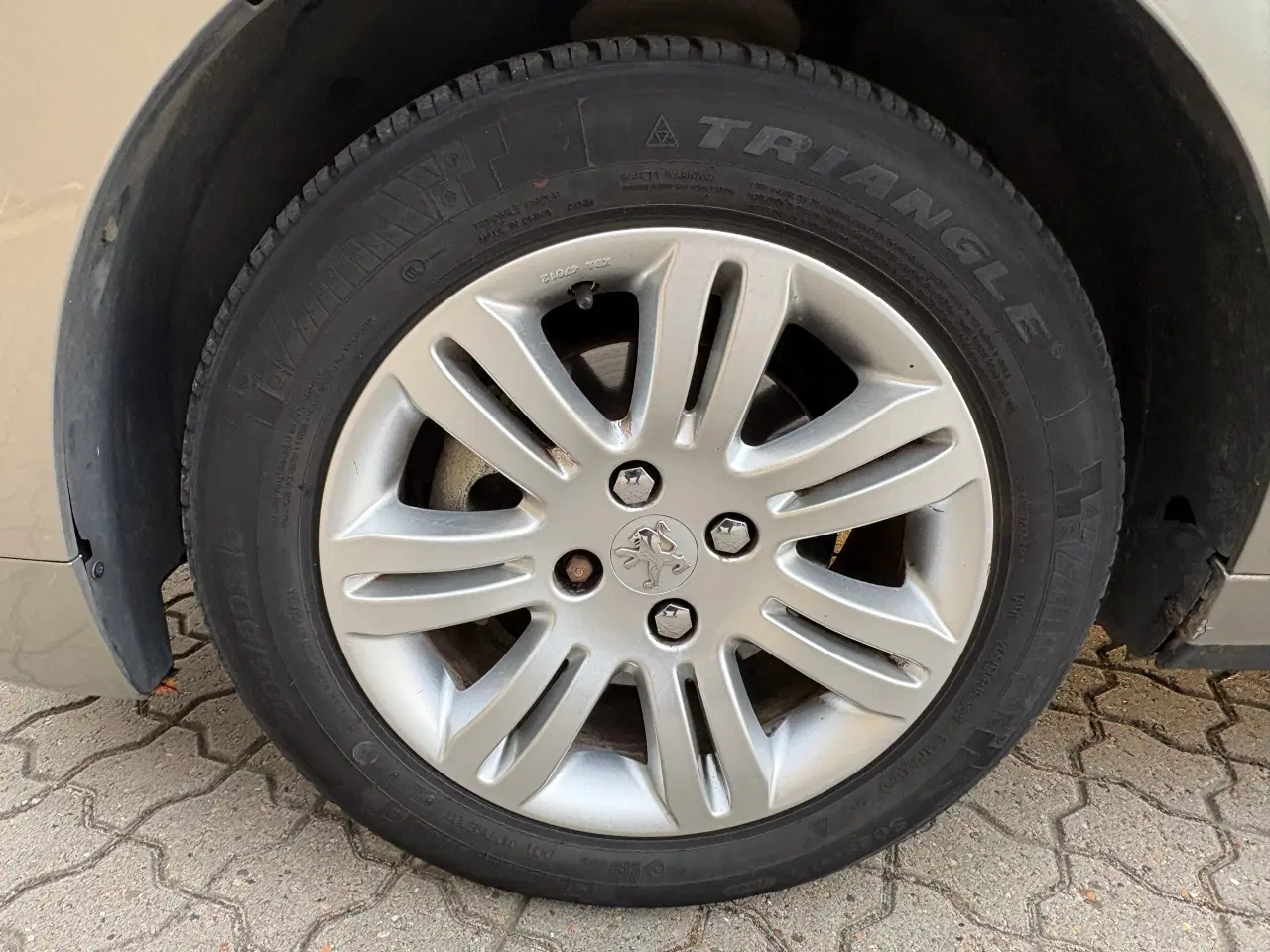 Billede 17 - Pæn og velkørende 7 Personers bil - Nysynet i 2026