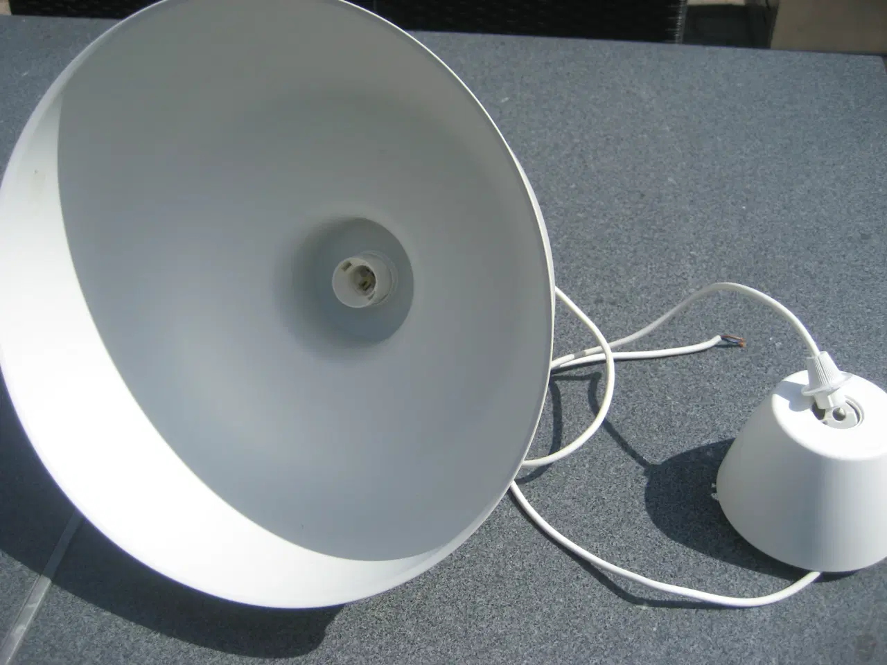 Billede 2 - Hvid IKEA loftlampe sælges