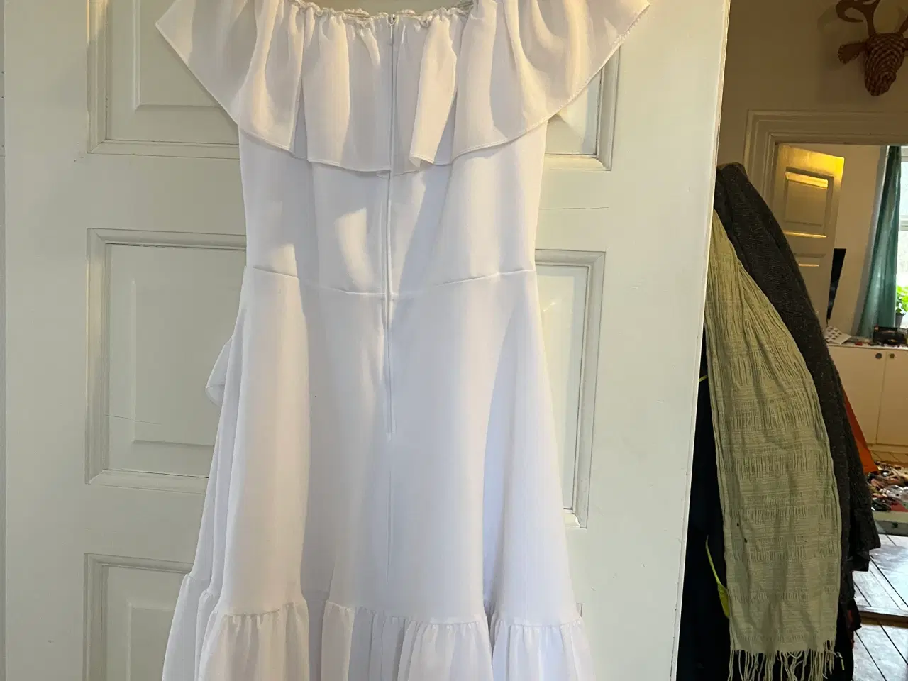 Billede 3 - Konfirmationskjole, Lilly, str. 38