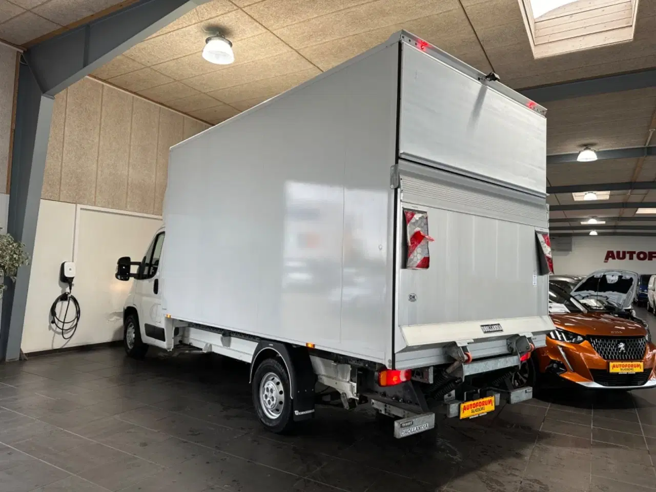 Billede 16 - Peugeot Boxer 335 2,2 BlueHDi 140 L3 Plus Alukasse m/lift