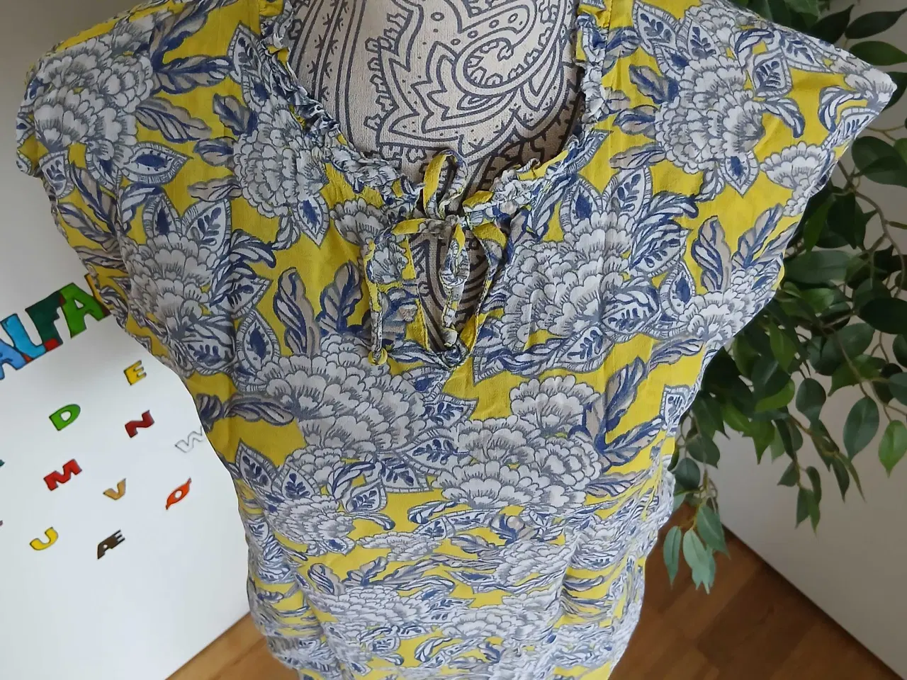 Billede 2 - Top. Masai. Small/36