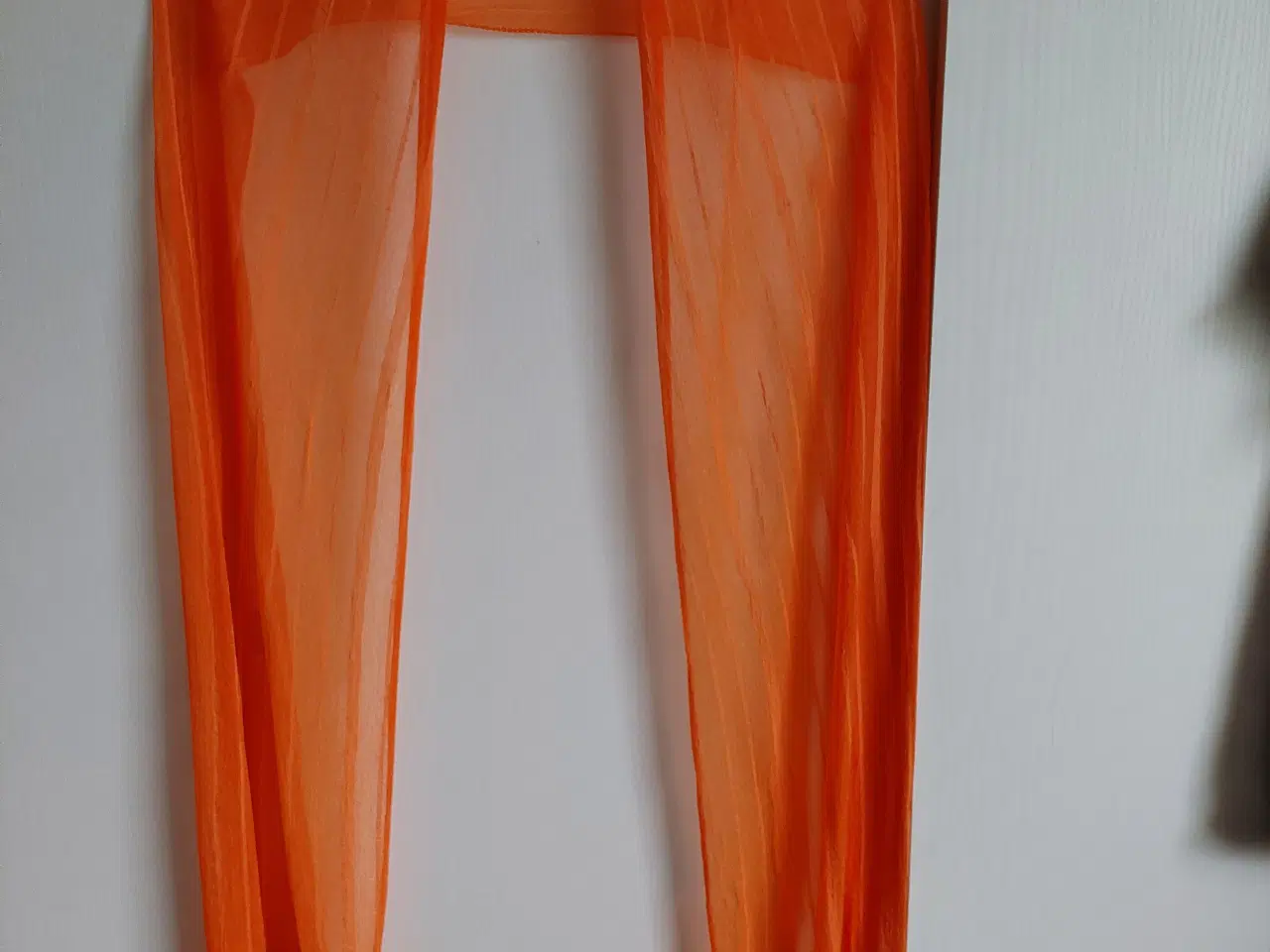 Billede 2 - Nyt Tørklæde /sjal Orange